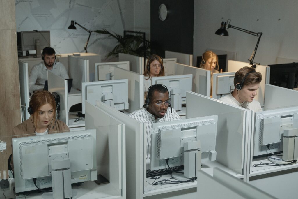 Benefits of Outsourcing Call Center Services